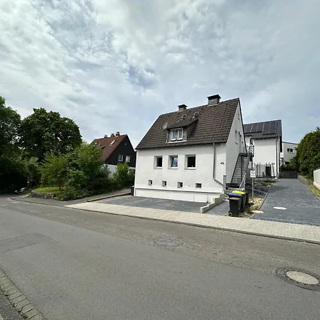 Zur Schoenen Aussicht I 80 I Am Wald I Zuhause Apartmán *